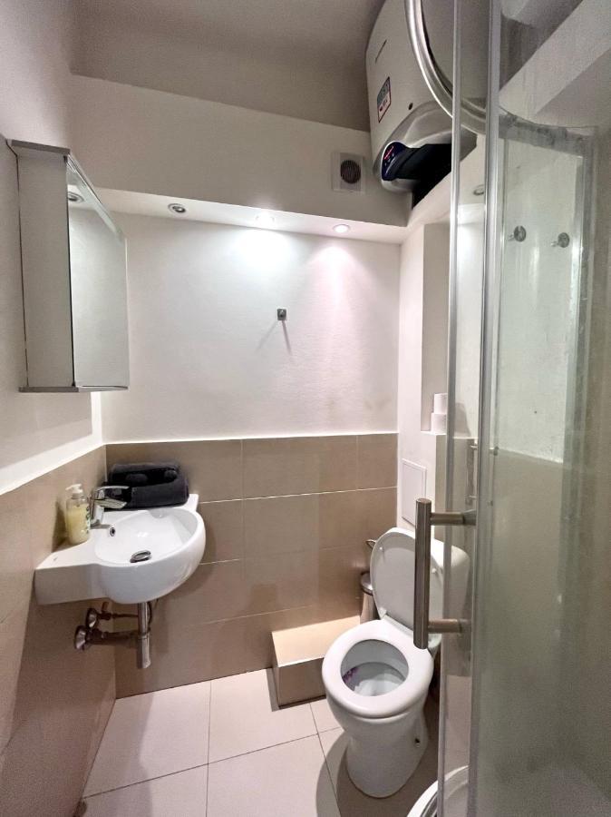Quiet Apartment Close To Center Prag Exterior foto